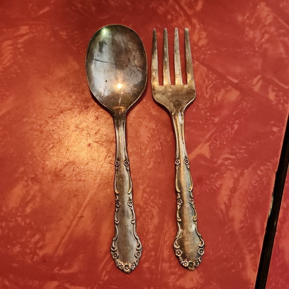 Vintage Oneida 1881 Rogers  Toddler Metal Fork and Spoon Set